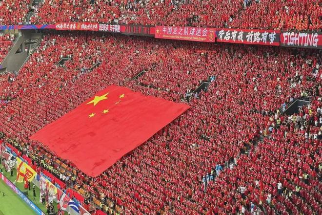 中国足球联赛的最新动态再次震撼球迷视野的简单介绍
