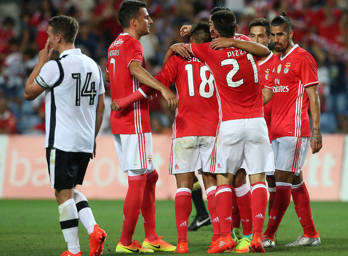 关于亚特兰大客场落败，晋级形势堪忧的信息