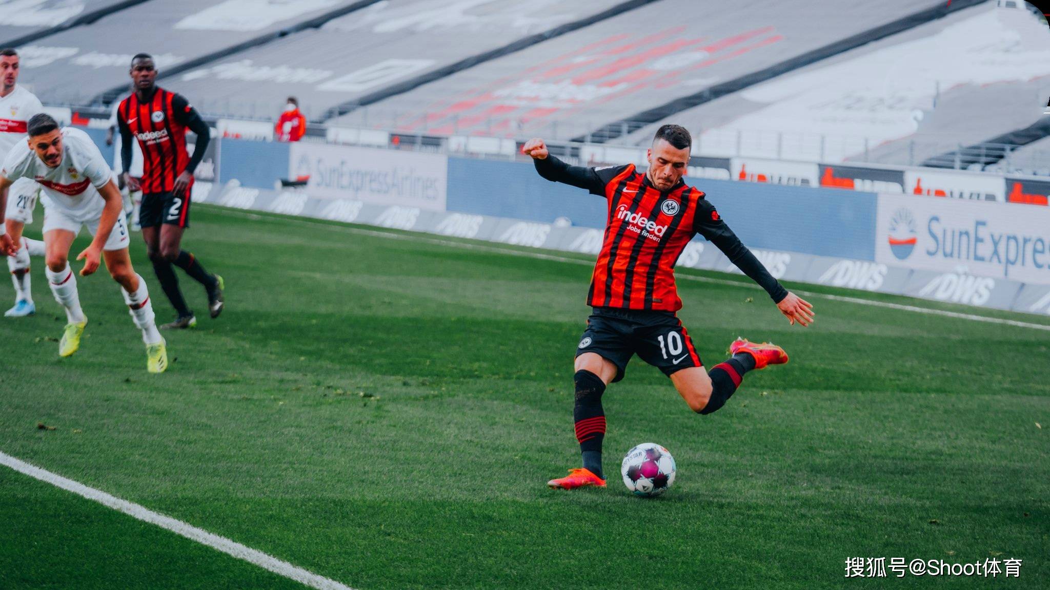 世俱杯决赛-包含荷兰险胜莱比锡红牛,楚阿梅尼状态火热的词条