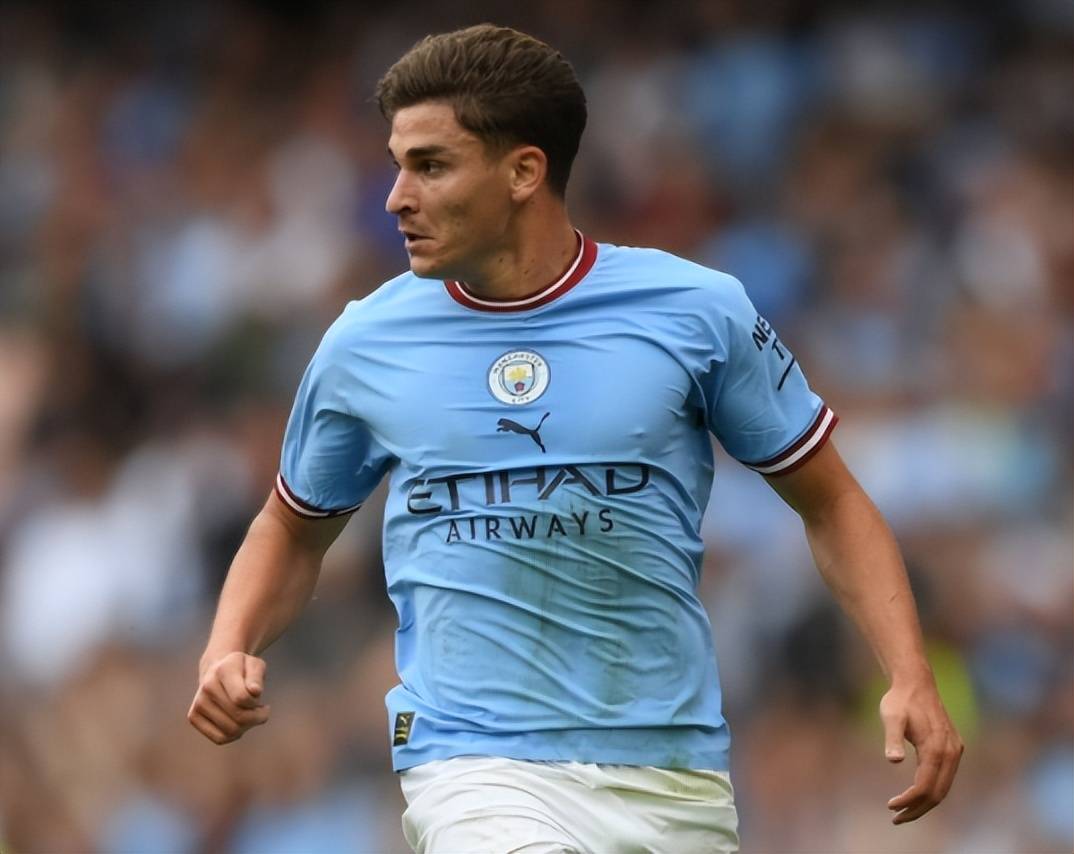 世俱杯改制-巴萨绝杀切尔西,阿尔瓦雷斯惊艳世界