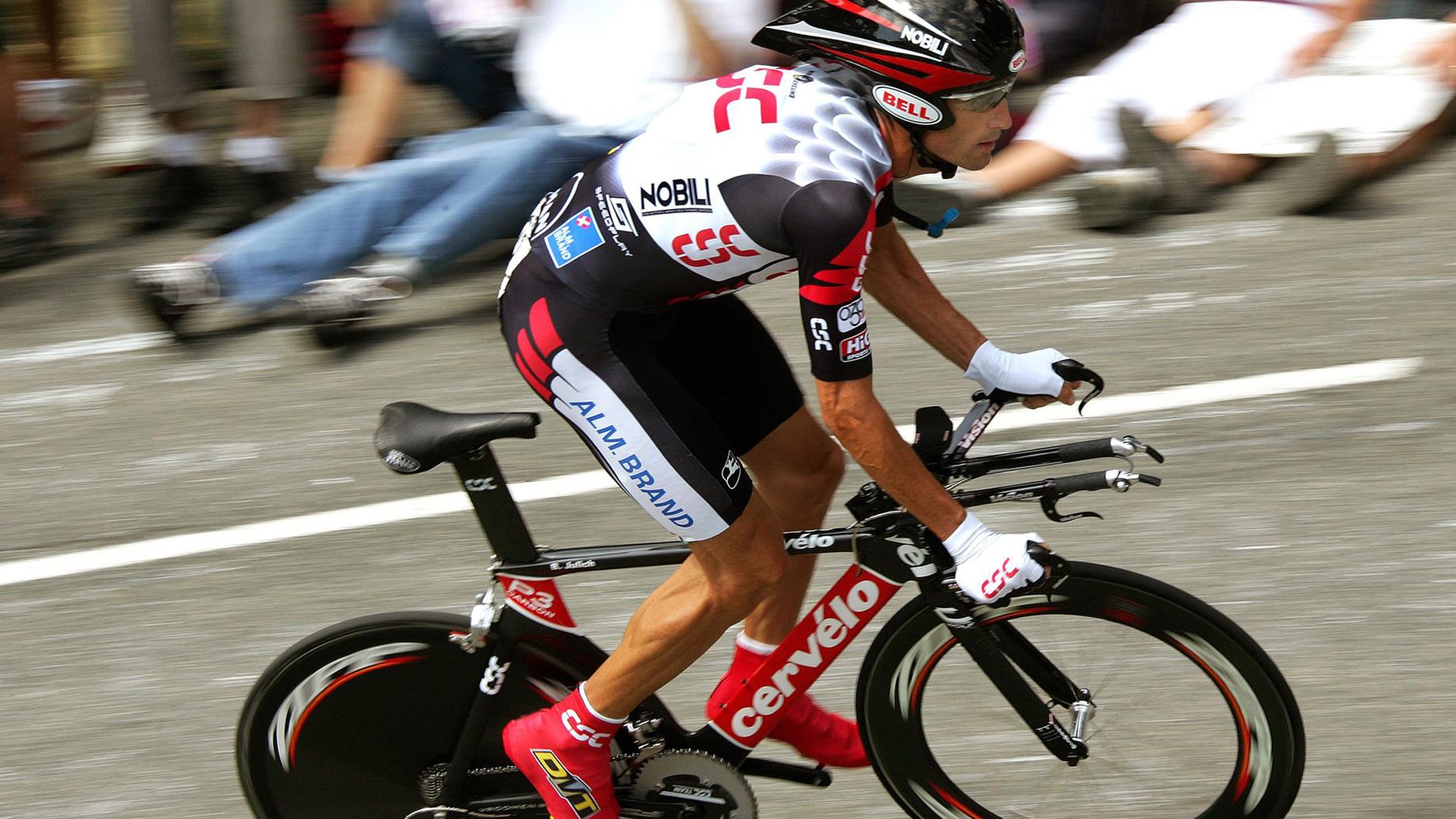 跨界体育精神，吉林队硬仗取胜新疆队的篮球智慧与布伦森英超争冠接管的启示